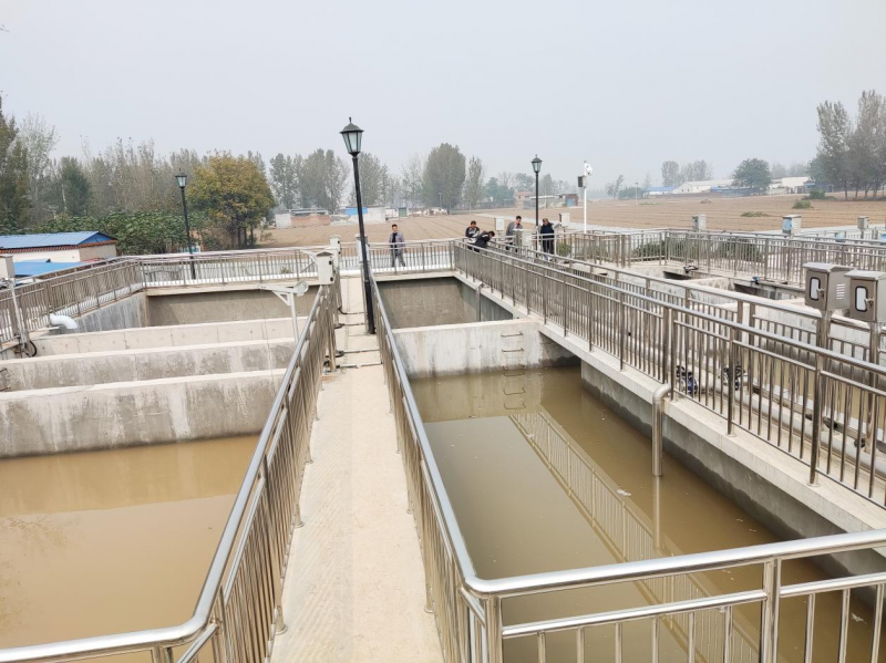 慶祝公司(si)濮陽(yang)汚水處理(li)項目註水投入使用